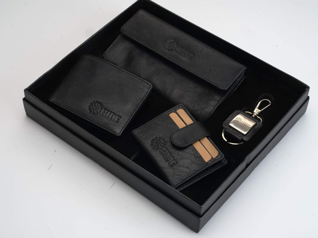 Royal Executive - Black Leather Combo Set